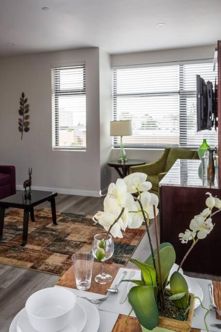 Prime Location - Awesome View -1 Bedroom Apartment San Diego Bagian luar foto