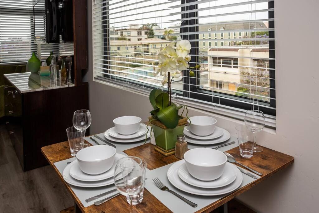 Prime Location - Awesome View -1 Bedroom Apartment San Diego Bagian luar foto