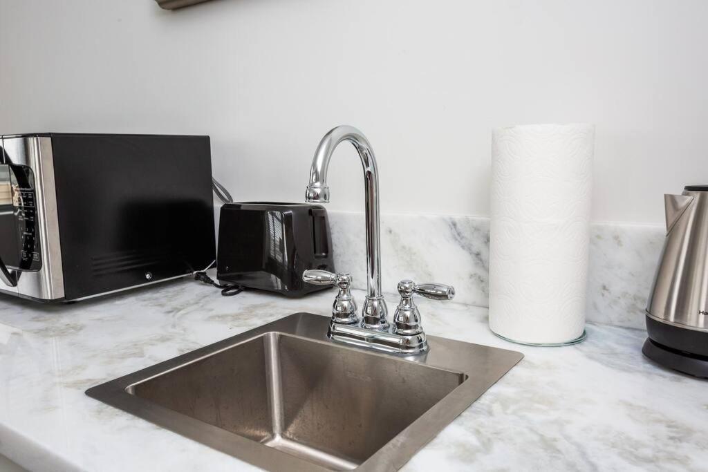 Prime Location - Awesome View -1 Bedroom Apartment San Diego Bagian luar foto